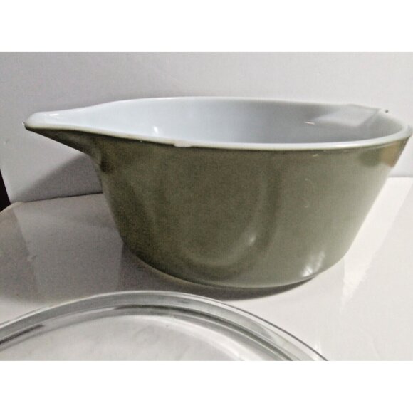 Vintage Avocado Green Milk Glass Pyrex Casserole Dish With Lid 2.5 QT - #475 - Picture 8 of 11